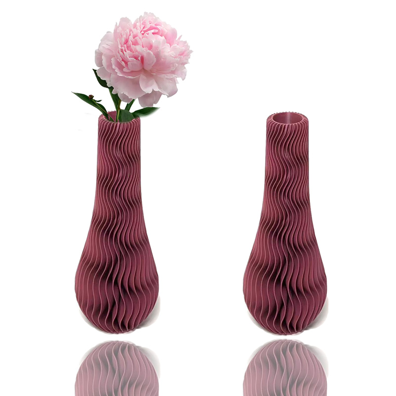 Ribbed Vase - URMYWO